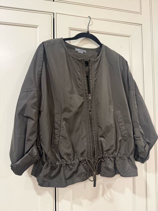 Vince Jackets & Blazers - Vince army green Drawstring Hem Bomber Jacket